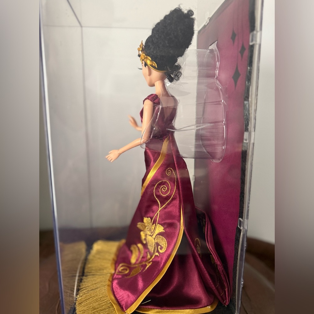 Disney Store Villains Designer Collection Mother Gothel Doll [Trendy Terror] - Picture 7 of 15